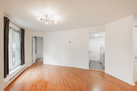 1050 Rue St-Timothée - Photo 2