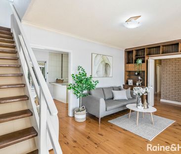 Solid Brick Home with Large Living Areas and Gorgeous Eastern Hill Views - Photo 2