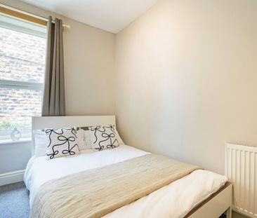 6 Bed Semi-Detached House, Ecclesall Road, S11 - Photo 4