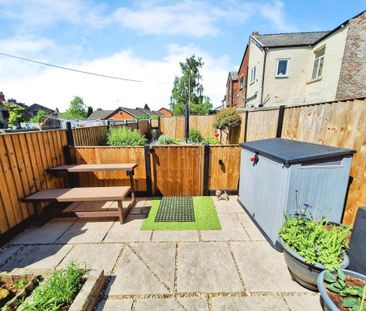 2 bedroom terraced house to rent - Photo 2