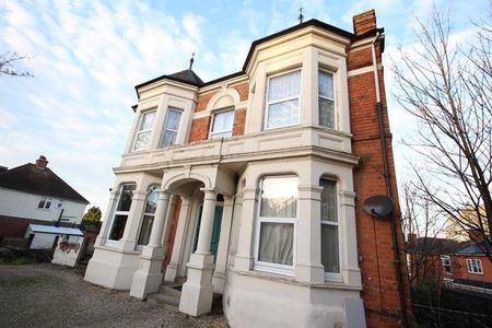 1 bedroom ground floor flat to rent - Photo 3