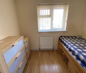 3 Bedroom House To Rent - Photo 4