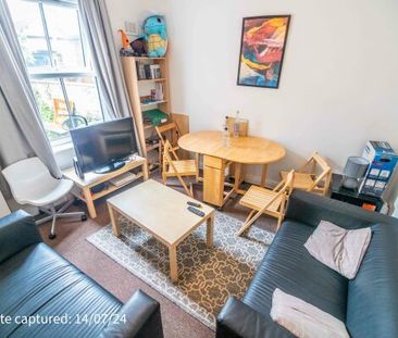 6, Arthur Street,York - Photo 2