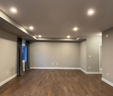 For Lease - 1960 Dalmagarry Road Unit# 40, London North, Ontario - Photo 3