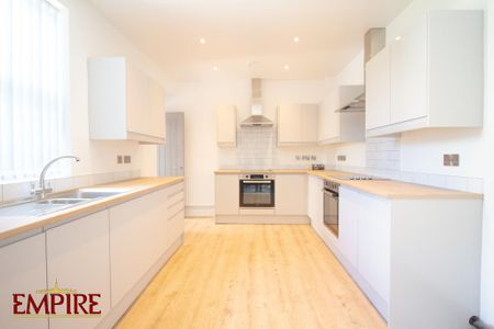 1 bedroom in a house share to rent - Photo 3