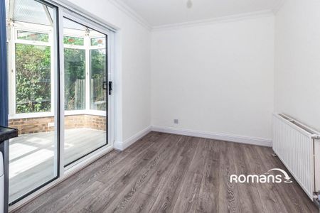2 bedroom semi-detached house to rent - Photo 4