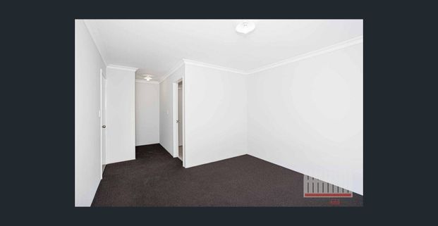 Welcome to your dream coastal retreat in the beautiful seaside suburb of Two Rocks. - Photo 1