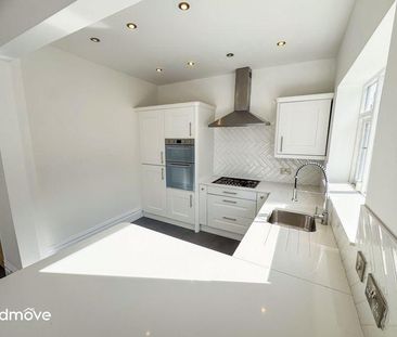 3 bedroom semi-detached house to rent - Photo 6