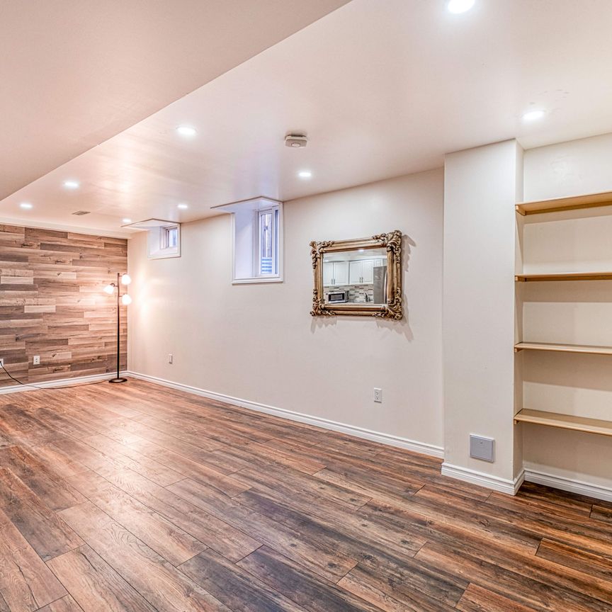 For Lease - 6408 Newcombe Drive Unit# Basement, Mississauga, Ontario - Photo 1