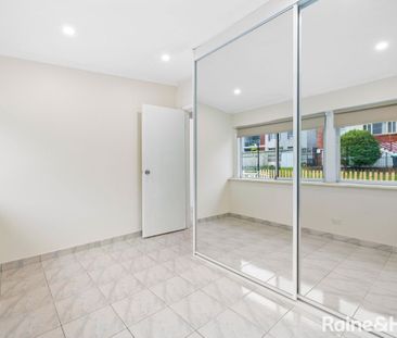 Light and Spacious 2 Bedroom Apartment - Photo 1