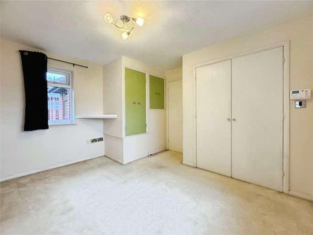 Fleetham Gardens, Lower Earley, Reading, Berkshire, RG6 - Photo 2