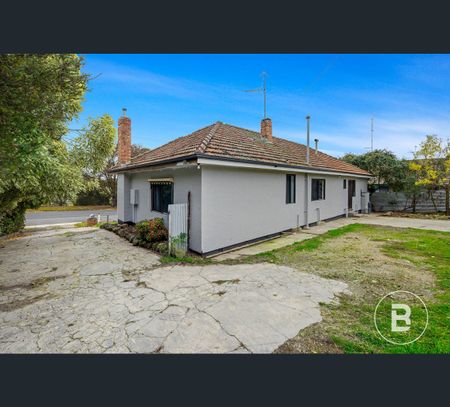 10 York Street, Golden Point, Vic 3350 - Photo 5