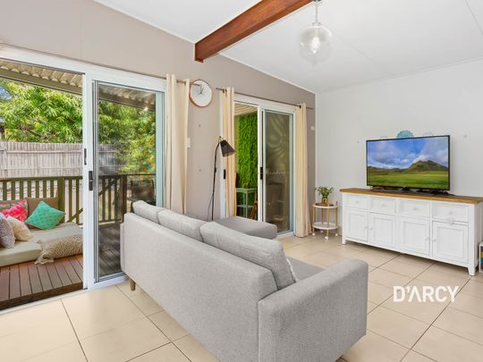7 BLACKBUTT ST - Photo 1