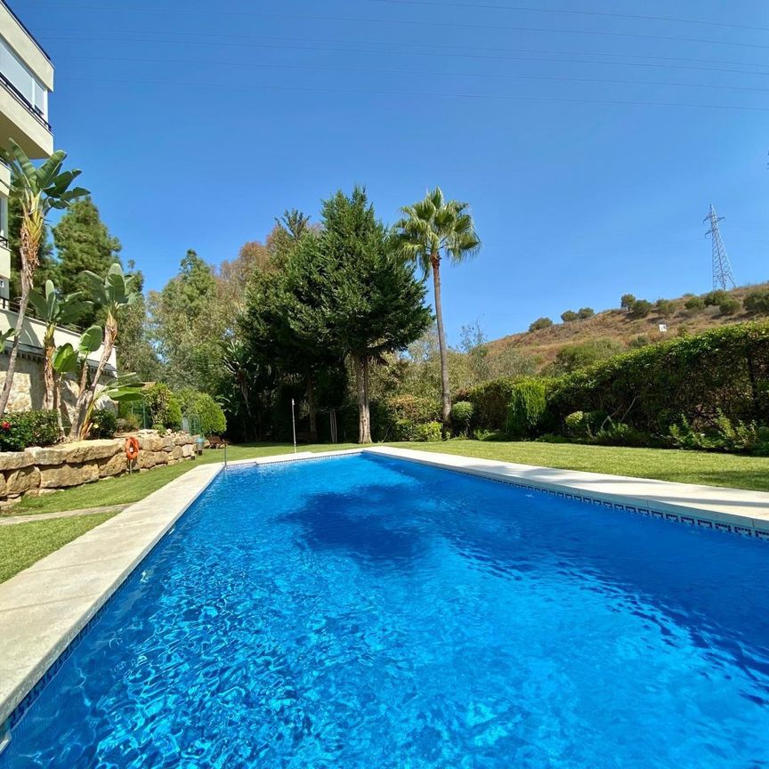 Atico en alquiler en Sitio de Calahonda, Mijas - Photo 1