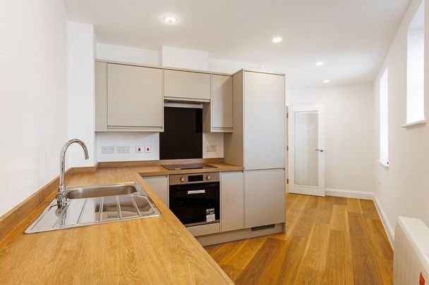 1 bedroom flat to rent - Photo 1