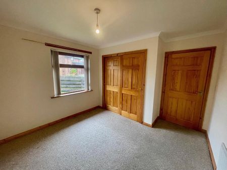 2 bedroom detached bungalow to rent - Photo 2