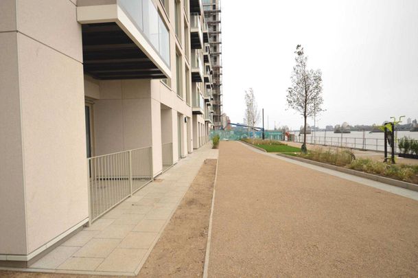 Royal Wharf, Silvertown - Photo 1