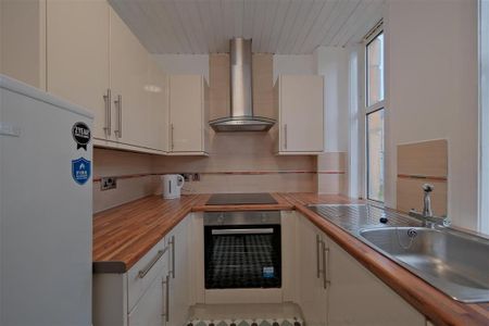 2 bedroom apartment to rent - Photo 5