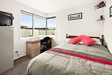 Waiuku - Modern Family Home - Photo 3