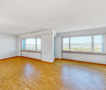 Wunderschöne Wohnung mit Weitblick / im obersten Stock - Photo 5