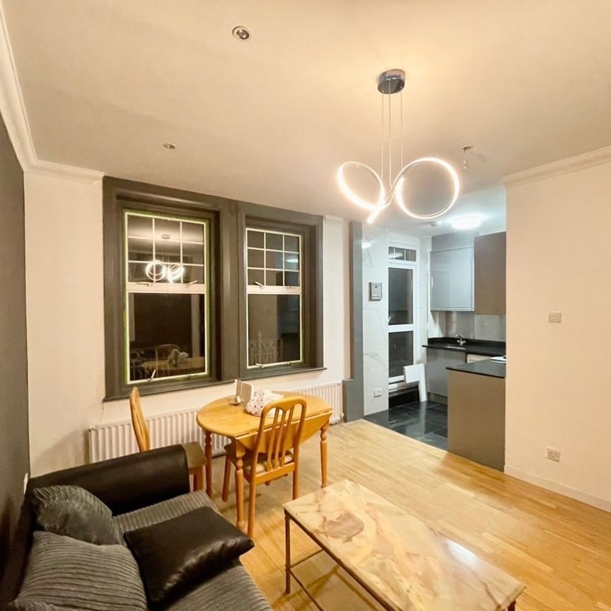 2 Bed Flat, Avonmore Road, W14 - Photo 1