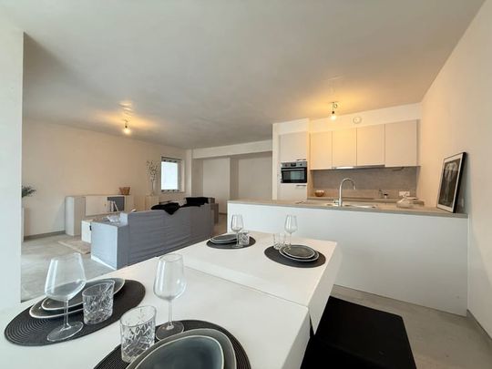 Appartement te huur - Photo 1