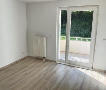Nur noch einziehen schöne 3-Zimmer-Wohnung in Duisburg Obermeiderich - Photo 1