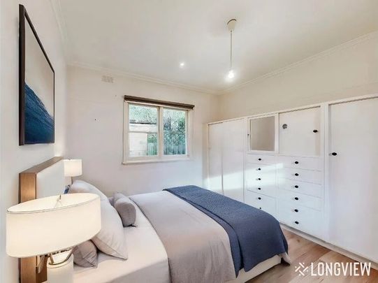 Malvern East - Photo 1
