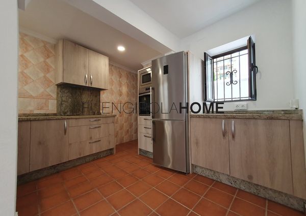 Ref 19790 – **LONG TERM RENTAL** -Great opportunity to live in the best urbanization in Fuengirola: PUEBLO LOPEZ