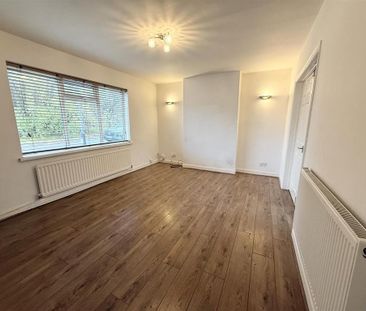 3 bedroom end of terrace house to rent - Photo 3