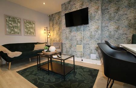 4 Bed Detached House, Martin Terrace, LS4 - Photo 5