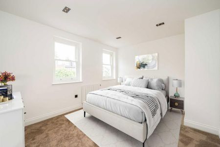 3 bedroom flat to rent - Photo 2