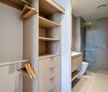 "The Hemingway" - Luxury Ocean View Apartment - Photo 5