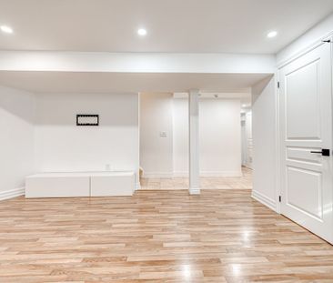 For Lease - 7 Grand Oak Drive, Richmond Hill, Ontario - Photo 2