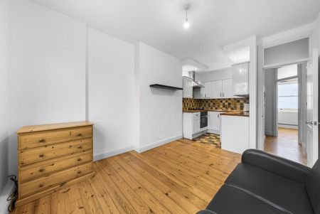 1 bedroom flat to rent - Photo 3