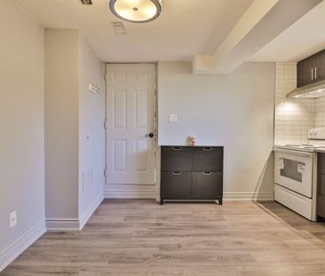 For Lease - 60 Frankton Crescent, Toronto, Ontario - Photo 4