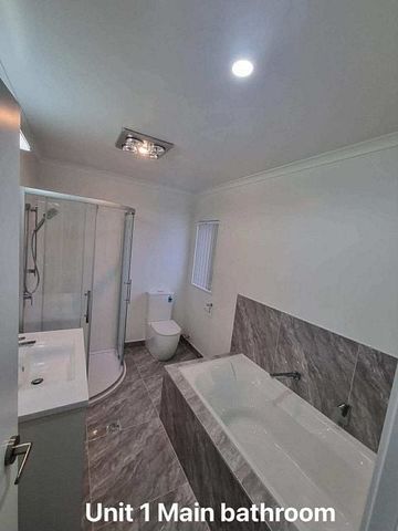 3BR Townhouse in Glenview near the hospital - Photo 5