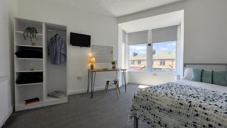 1 bedroom in a house share to rent - Photo 4