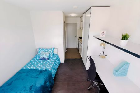 Standard Studio with balcony - Photo 4