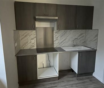 Location Appartement 2 pièces 45m² BEAUZAC 43590 - Photo 4