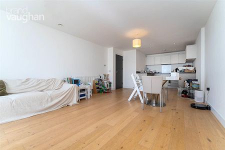 2 bedroom flat to rent - Photo 5