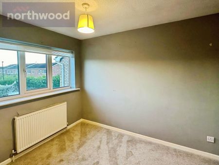 2 bedroom semi-detached house to rent - Photo 5