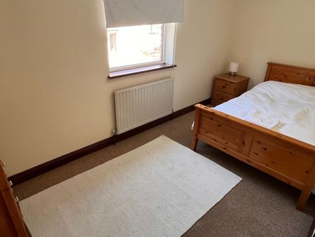 6 Bed Semi-Detached House, Wilton Avenue, SO15 - Photo 3