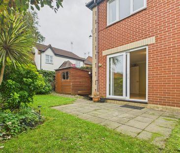 Semi-detached house to rent on - Photo 3