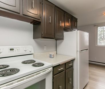 For Lease - 4 Avalon Place Unit# 308, Kitchener, Ontario - Photo 5