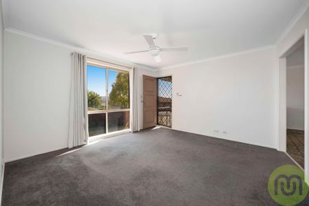 2-Bedroom Townhouse with Garden Oasis - Photo 2