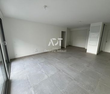Location Appartement 3 pièces 68m² VOIRON 38500 - Photo 2
