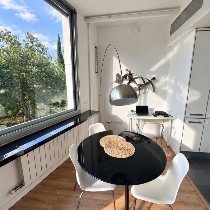Stylish Furnished 1-Bedroom Apartment with Green Views in Fort Pienc, Eixample - Photo 1