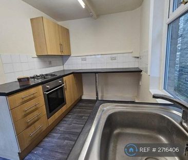 2 bedroom terraced house to rent - Photo 4
