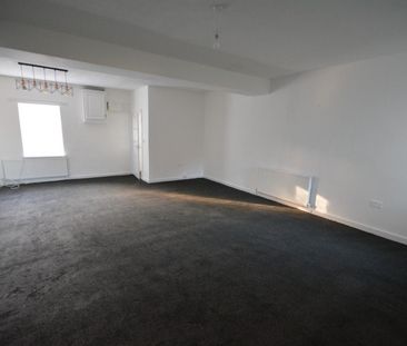 3 bedroom House To Let - Photo 1